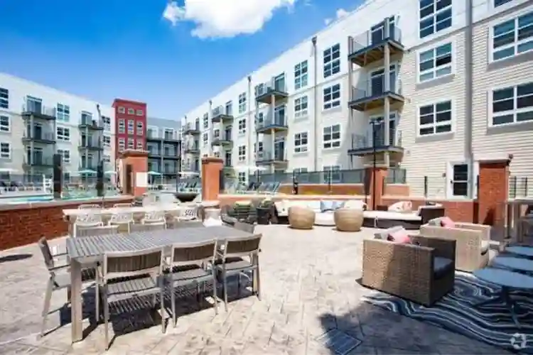 ROOMMATE WANTED - HYATTSVILLEE
