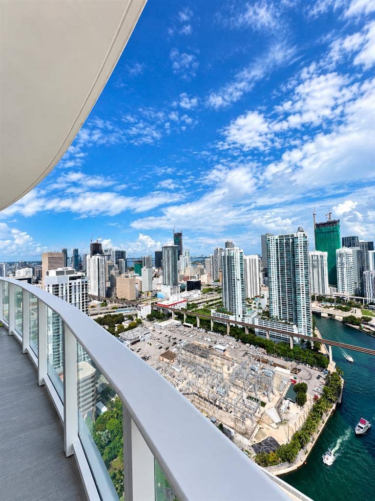 Winter in Brickell | 2BR with Views