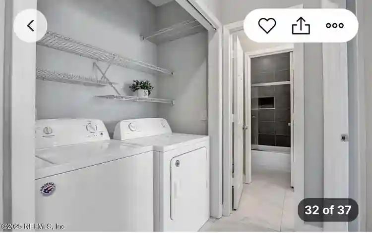 Bedroom Private Bath: Luxury Condo