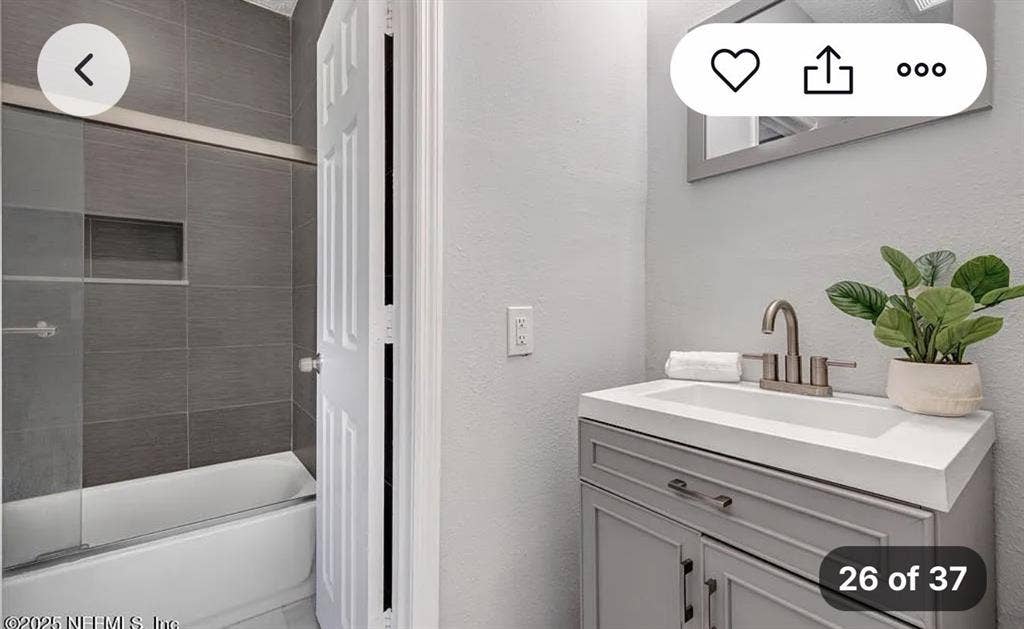 Bedroom Private Bath: Luxury Condo