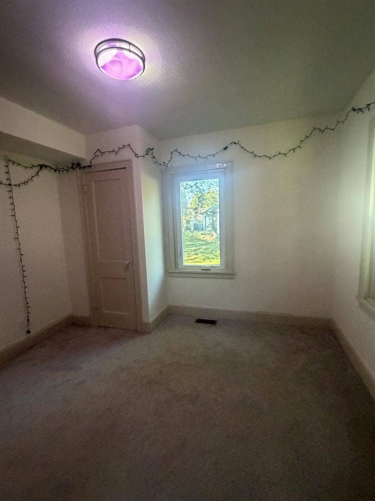 Room Available!!