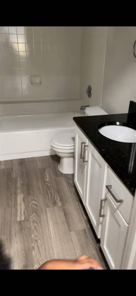 1bR with private bathroom for rent