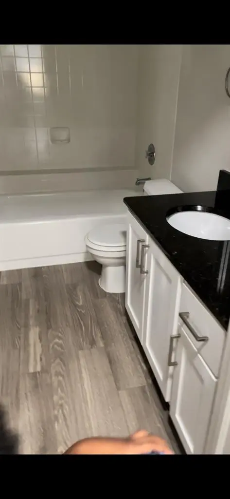 1bR with private bathroom for rent