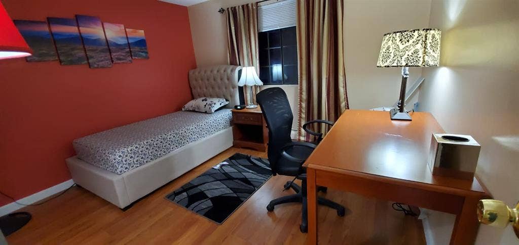 Fully furnished rooms in Manchester