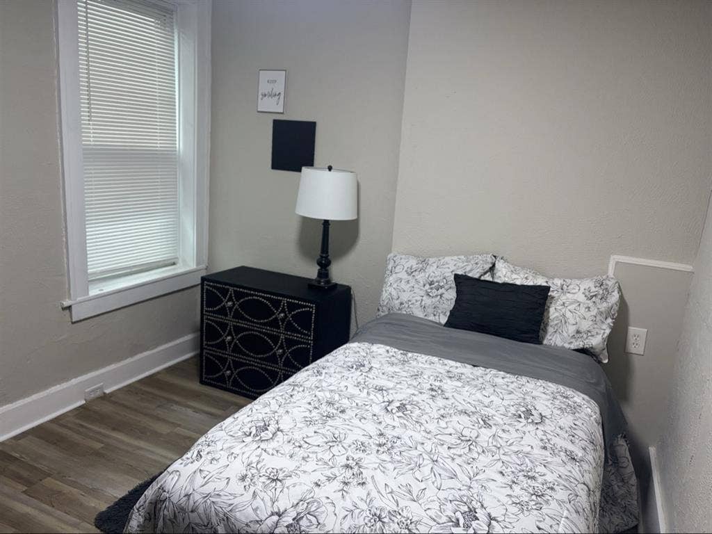 Private Room in CWE Students/nurse