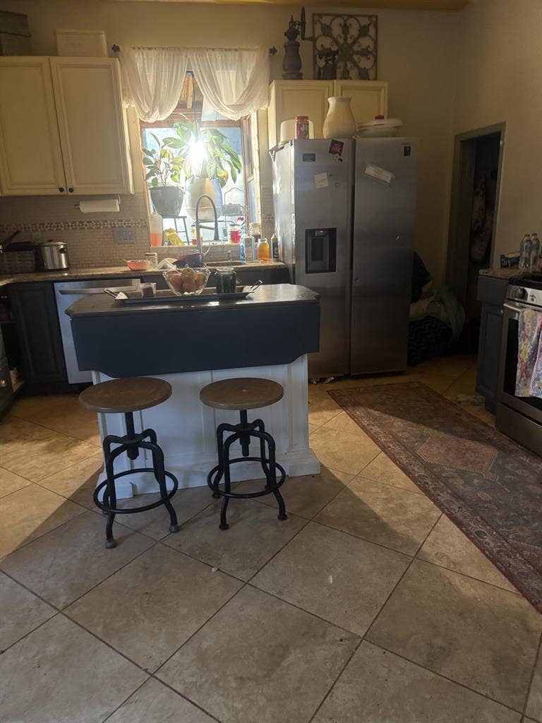 Room 4 Rent Riverland SE