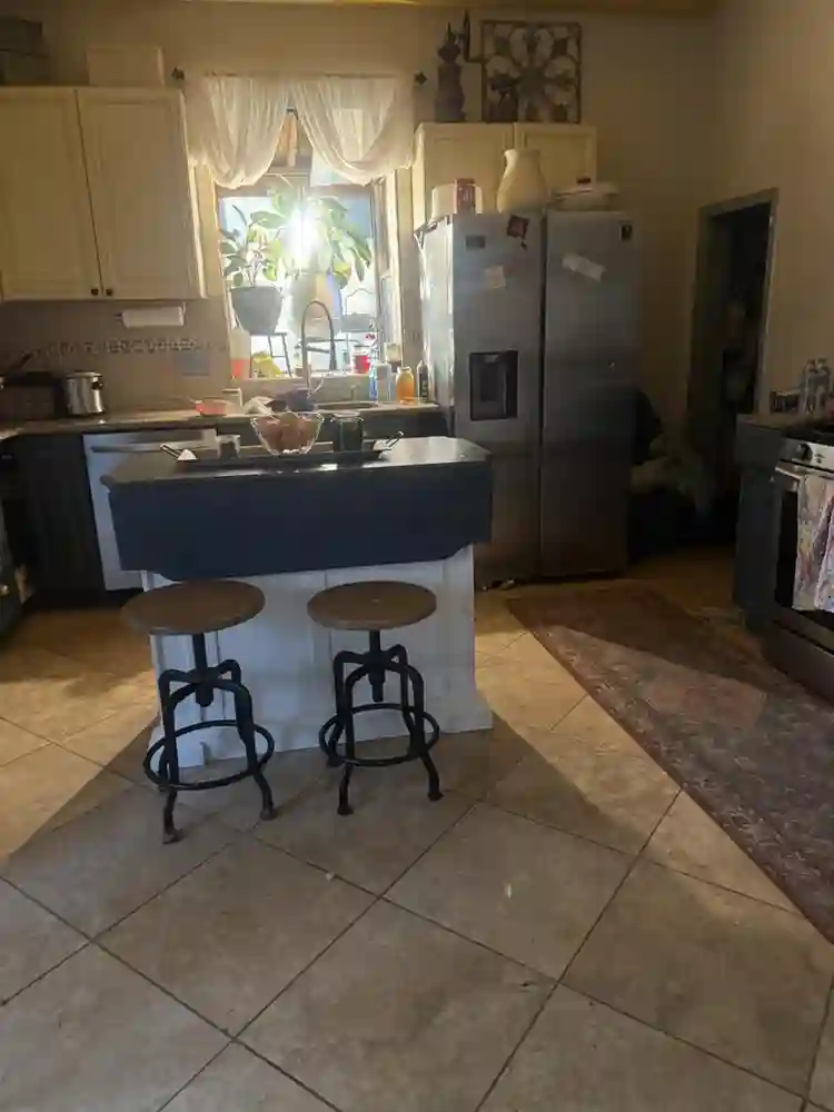 Room 4 Rent Riverland SE