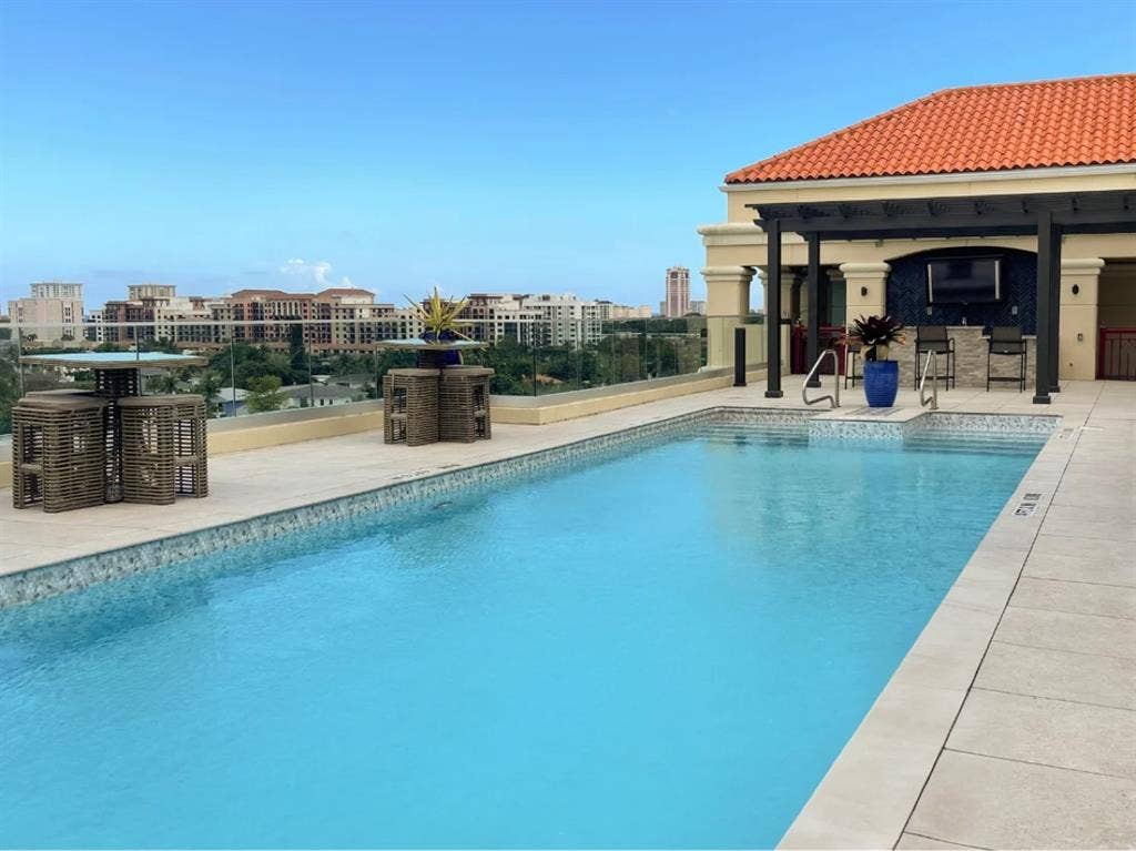 Looking for one girl for a 3/3 apt!