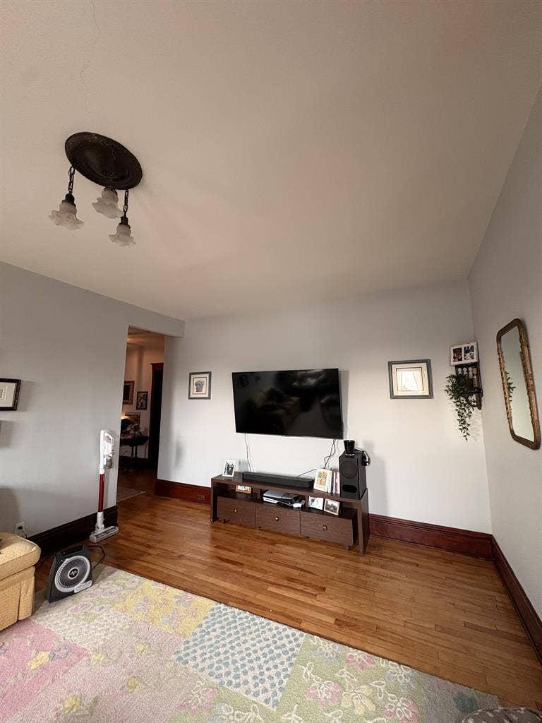 1 Bed 1 Bath Apartment
