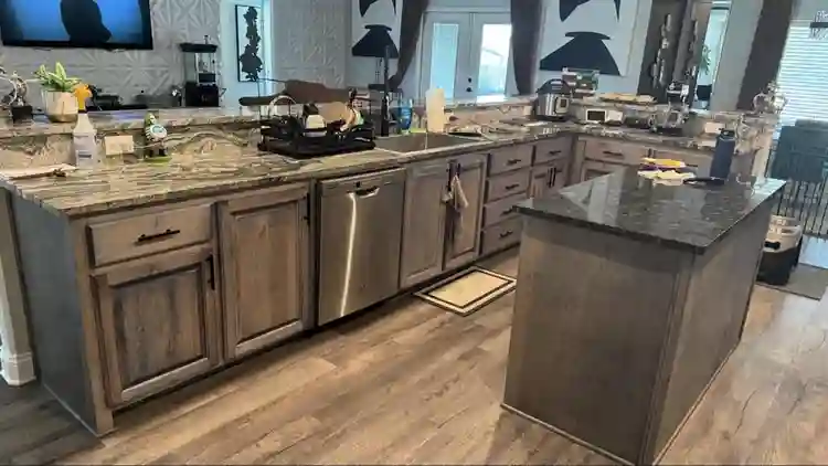Large room for rent/ with pool