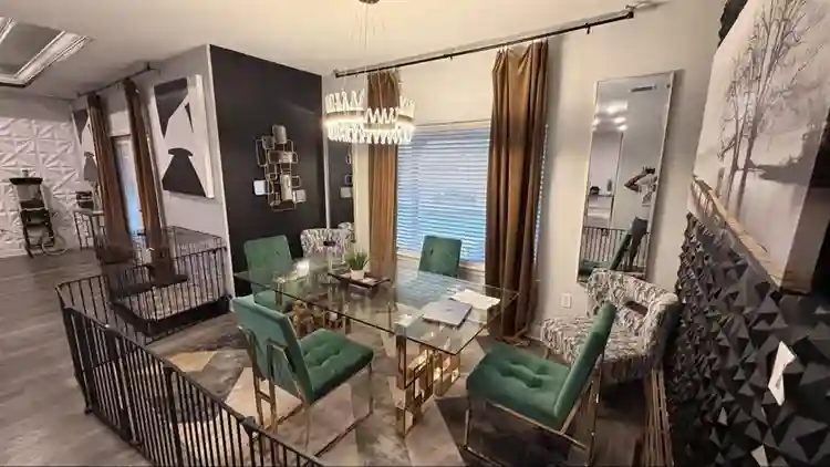 Large room for rent/ with pool