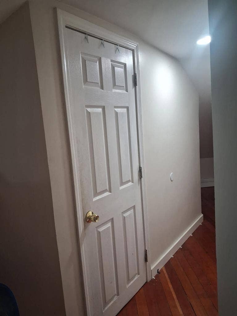 Room for Rent available October 7th