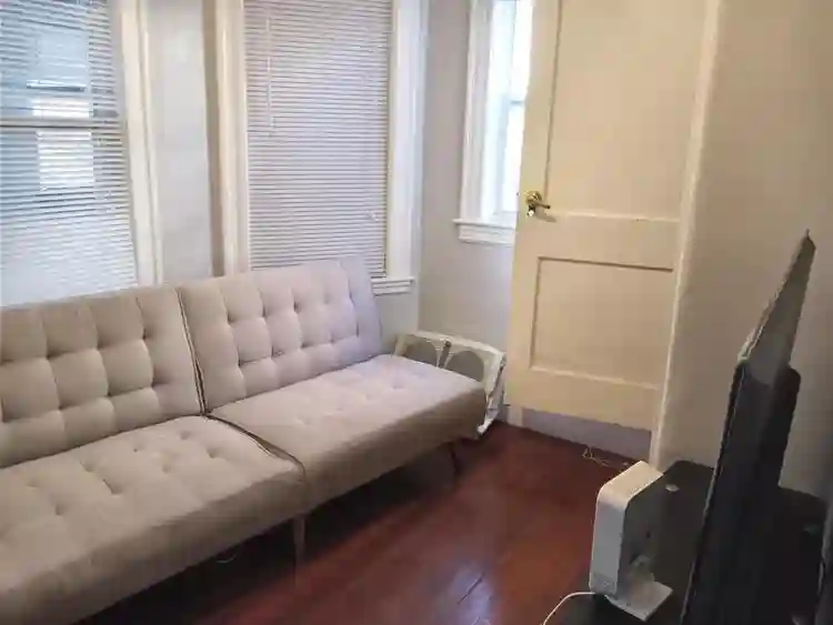 Room for Rent available October 7th