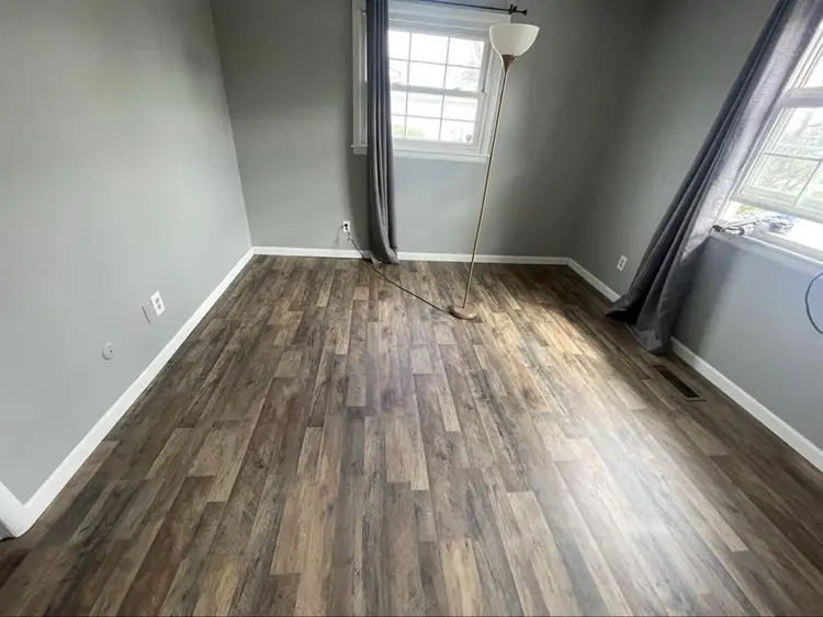 Room available N0v1 possibly sooner