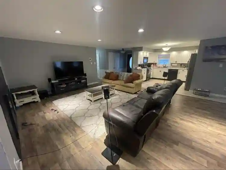 Room available N0v1 possibly sooner