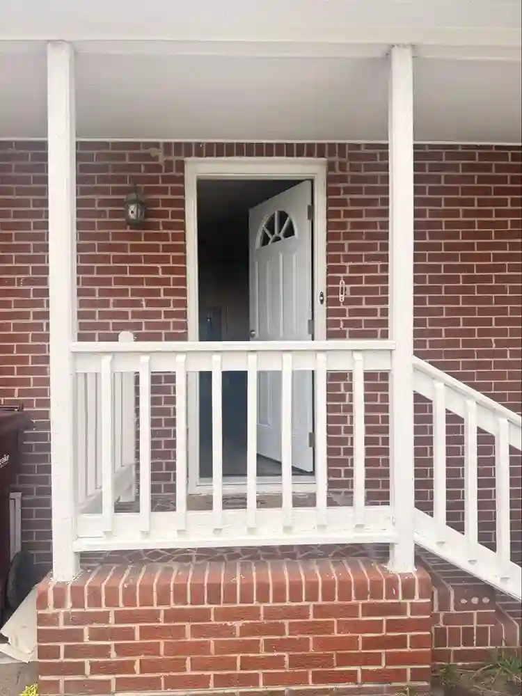 Room for rent only woman/habitacion