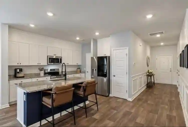 (x2) Private Rooms available!