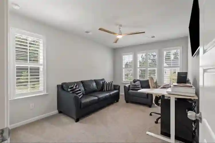 (x2) Private Rooms available!