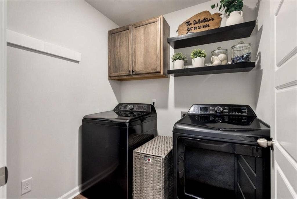 (x2) Private Rooms available!