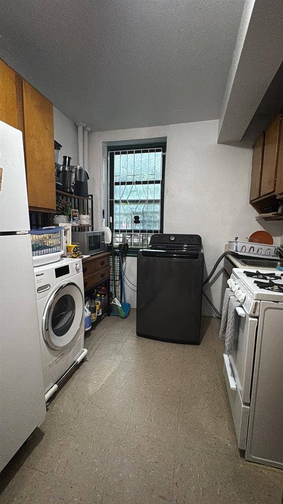 ROOM FOR RENT LONG ISLAND CITY