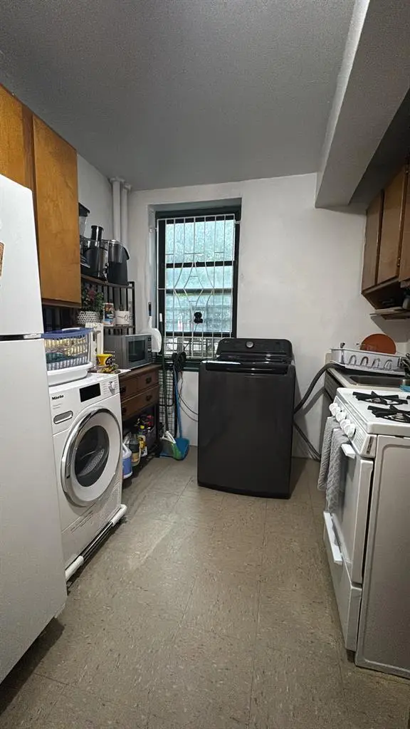 ROOM FOR RENT LONG ISLAND CITY