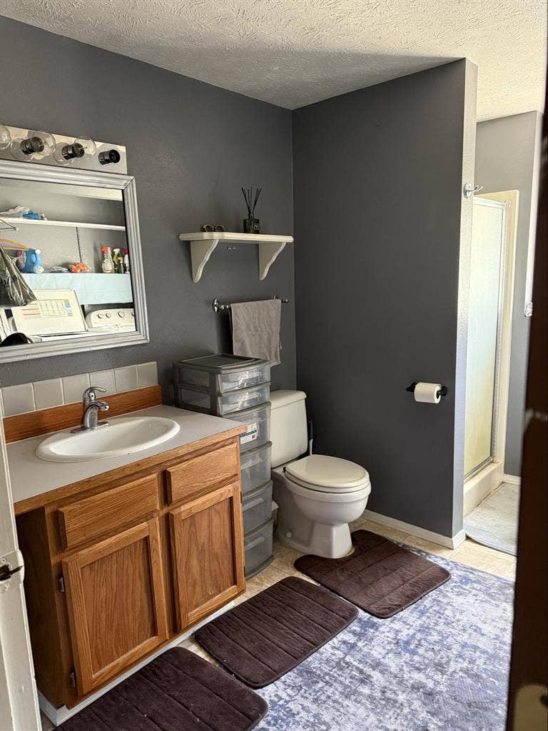 Basement for rent like a mother in