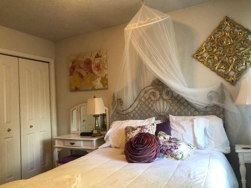 1 BEDROOM FOR RENT TO GFU FEMALE