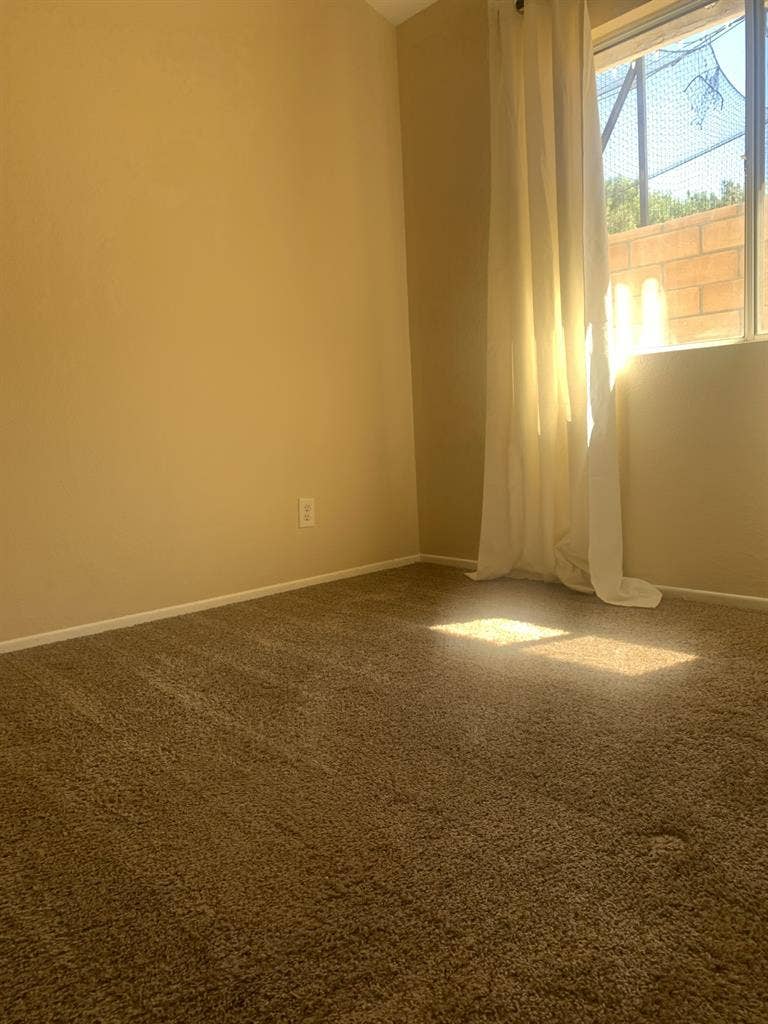 $725 West Palmdale