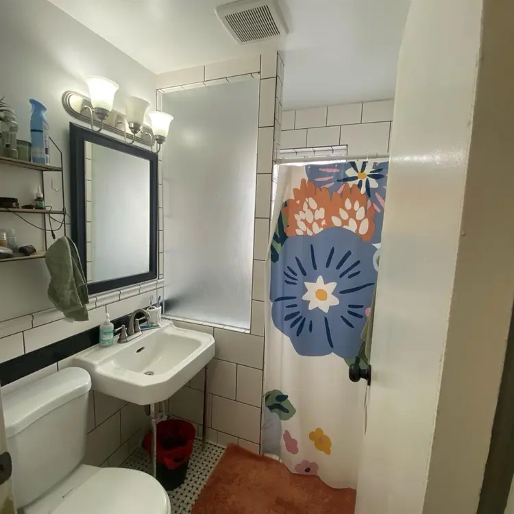 Spacious spot near UWM and Downer