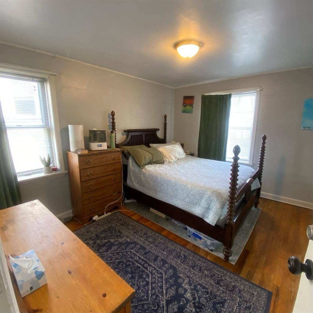 Spacious spot near UWM and Downer