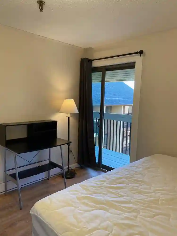 3 BDR / 1 Block to UVM Furnished