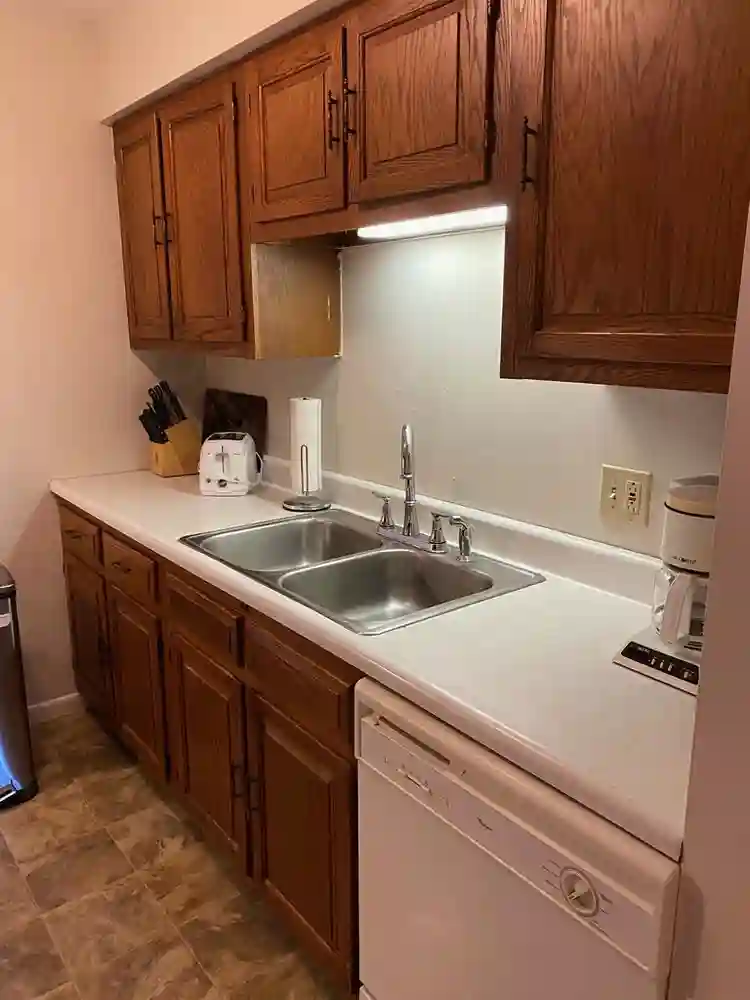 3 BDR / 1 Block to UVM Furnished