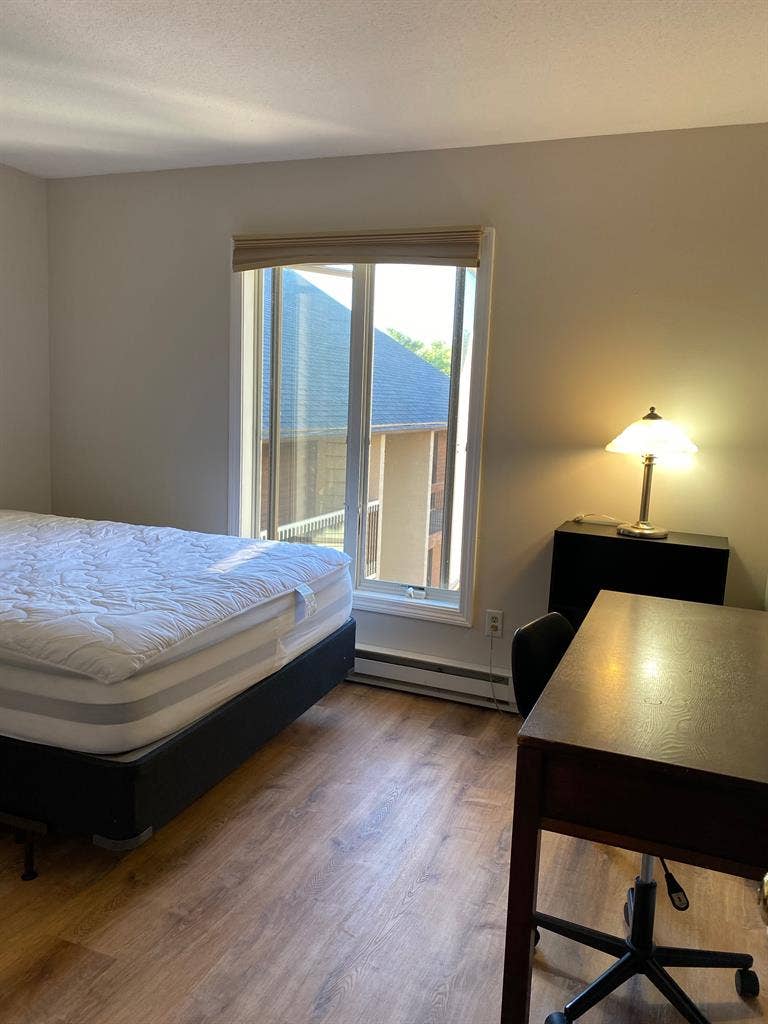3 BDR / 1 Block to UVM Furnished