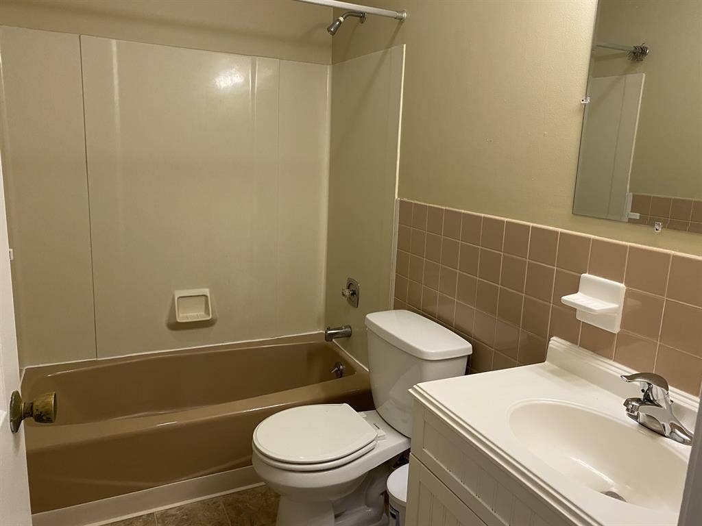 3 BDR / 1 Block to UVM Furnished