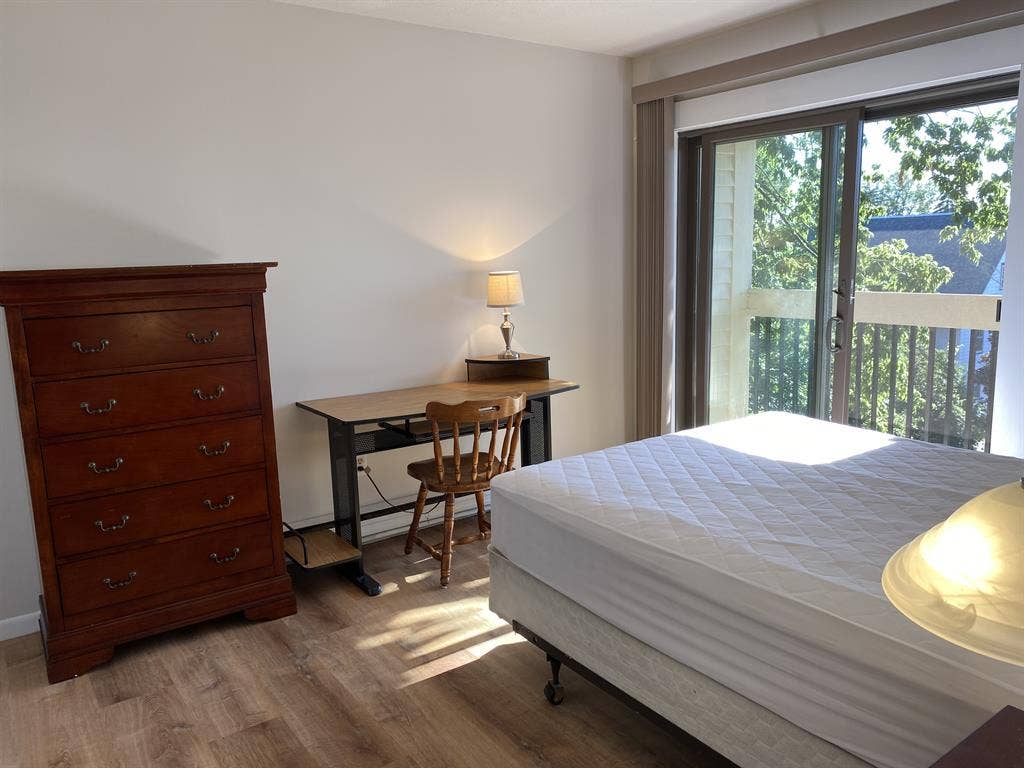 3 BDR / 1 Block to UVM Furnished