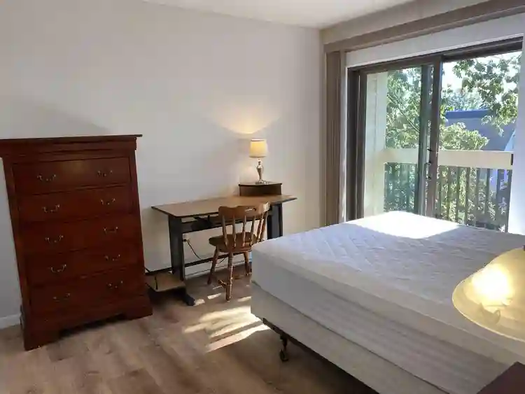 3 BDR / 1 Block to UVM Furnished