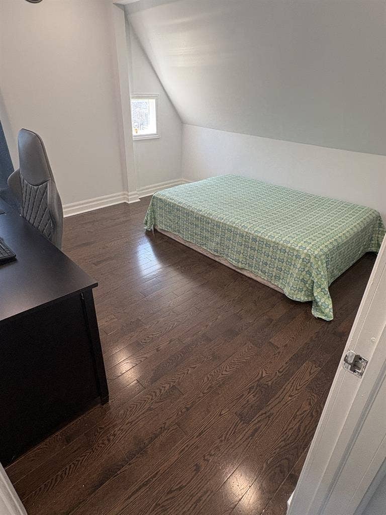 Furnished Room for Girls