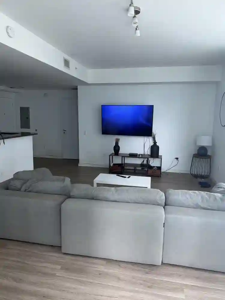 Looking for Roomate brickell