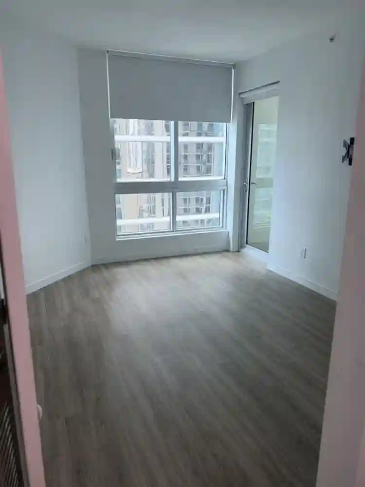 Looking for Roomate brickell