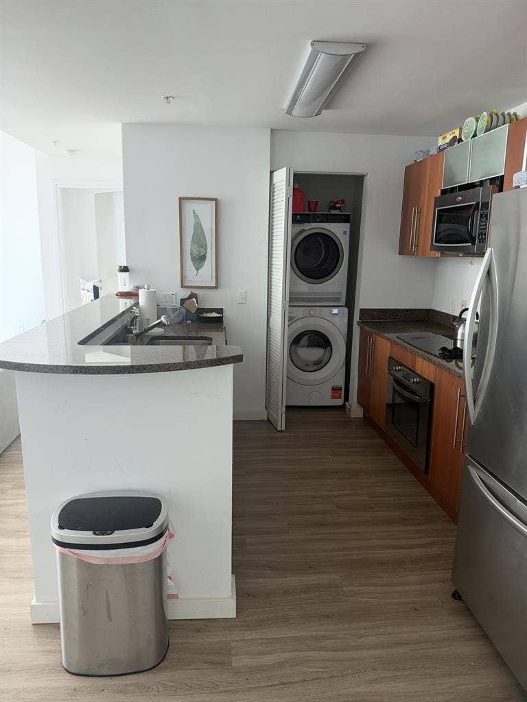 Looking for Roomate brickell