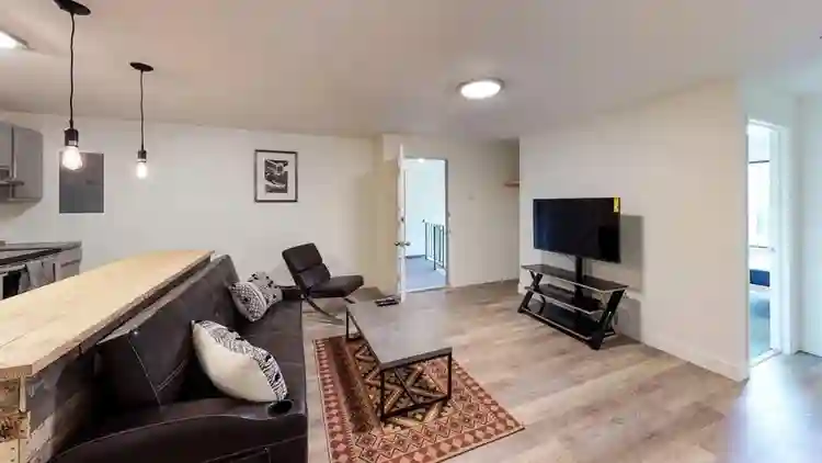Private room in shared apartment