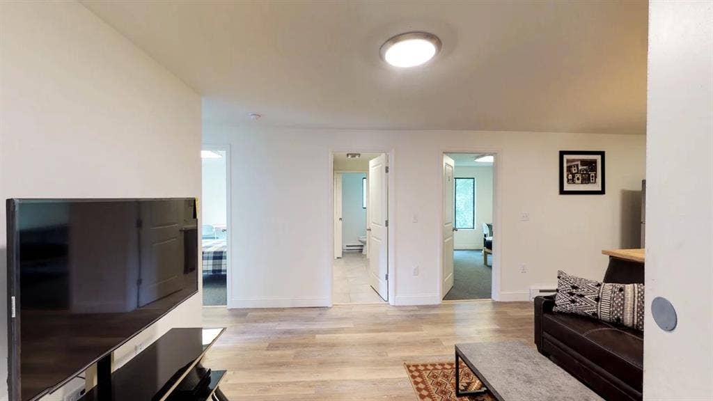 Private room in shared apartment