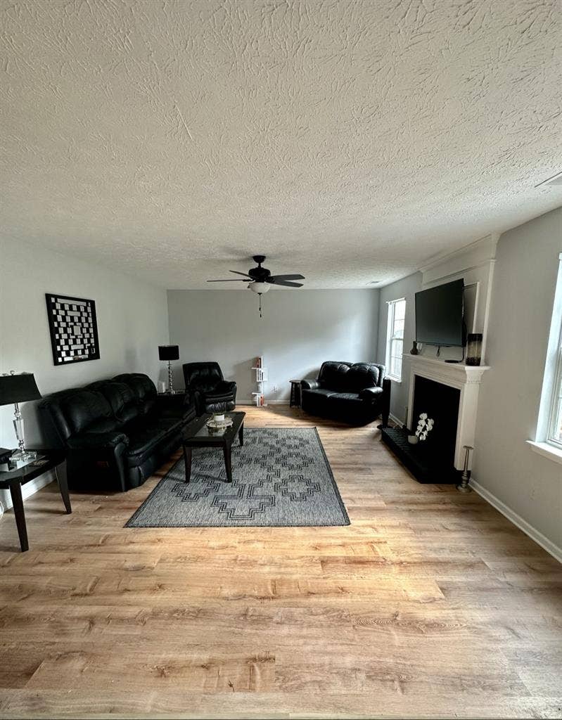 Master bedroom/bath with office