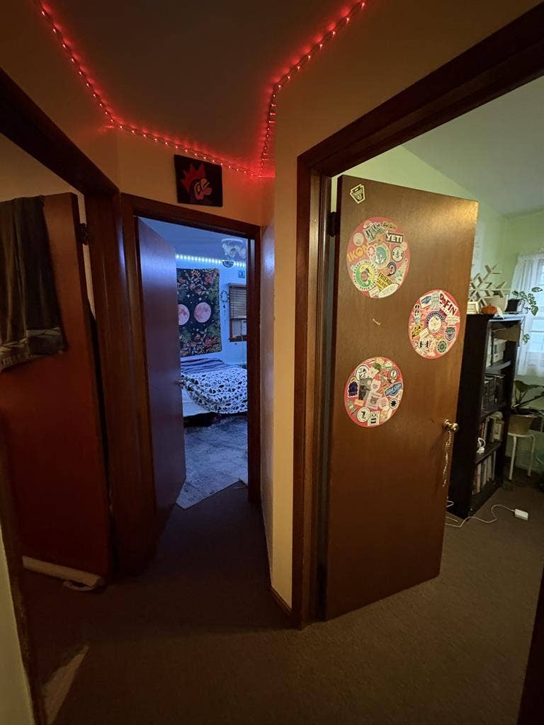 Looking for a Roommate:D