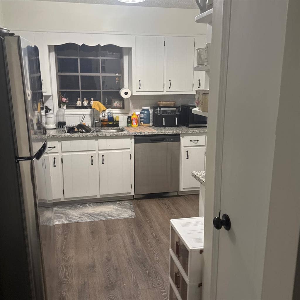 Furnished room for rent in Duluth