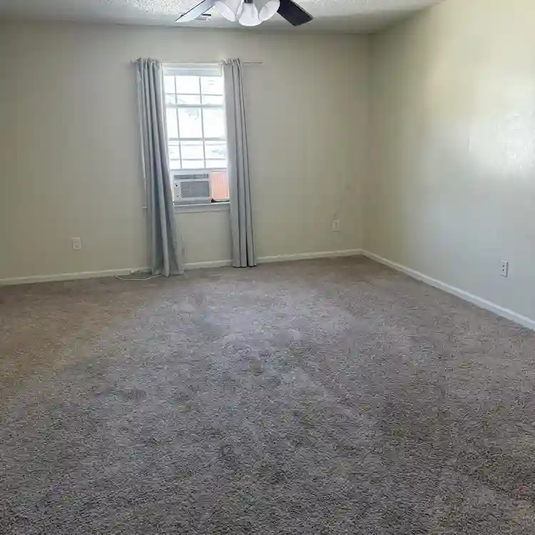One Bedroom 850$ a mos