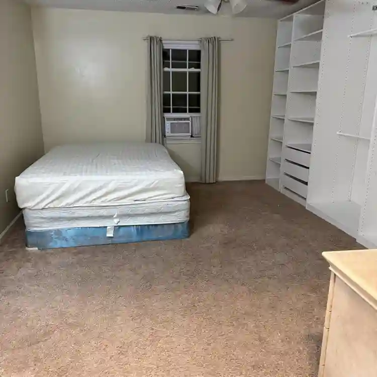 One Bedroom 850$ a mos