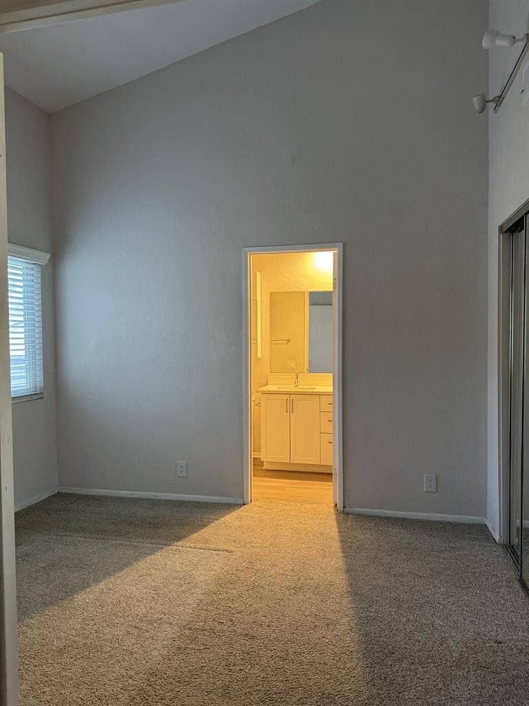 ROOM 4 RENT PRIVATE BEDROOM w/BATH