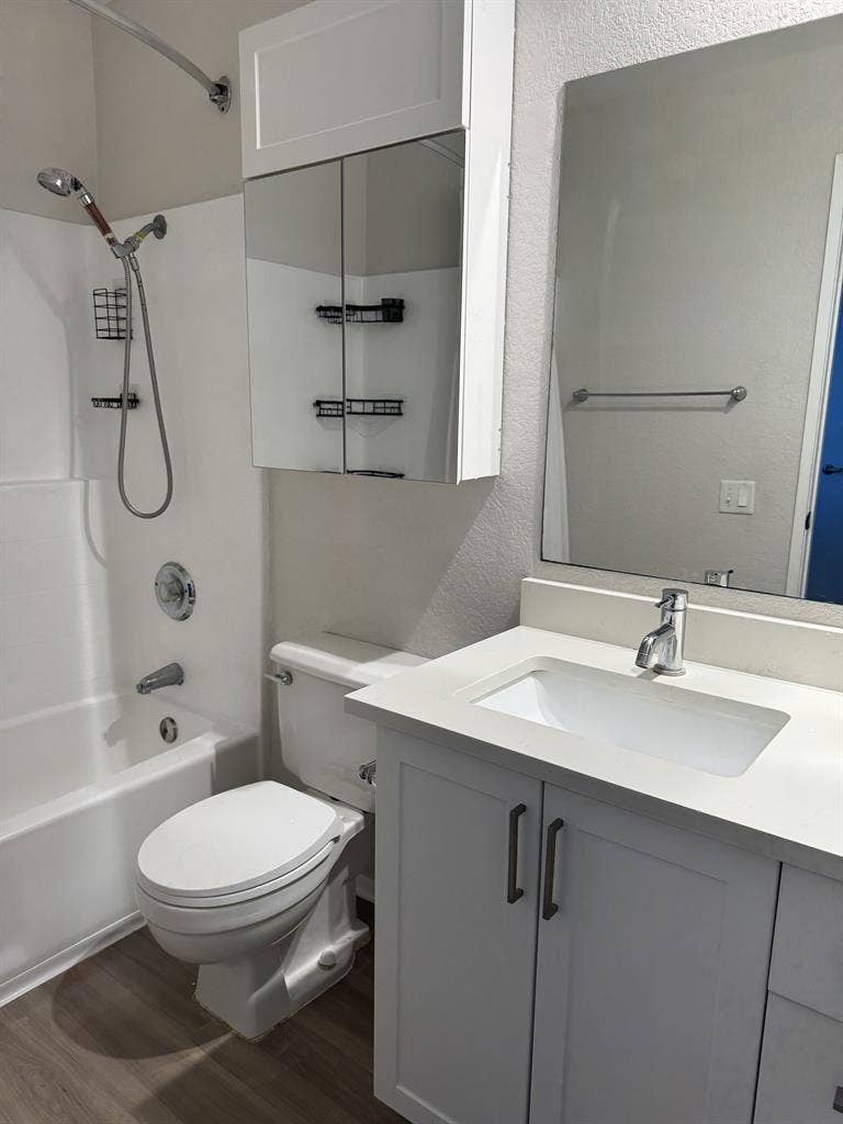 ROOM 4 RENT PRIVATE BEDROOM w/BATH