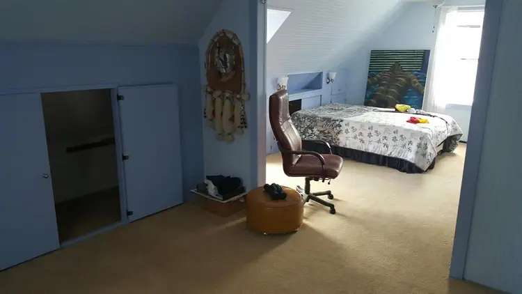 2nd floor-Room for Rent, Alphabet